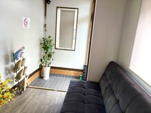 ヒカリノ接骨院 整体院 西岐阜/待合室