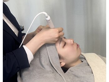 モガナ(mogana)の写真/最新機器で肌負担も最小限のシミケア◎お一人おひとり違う大人の肌悩みに、最適なケアプランをご提案♪