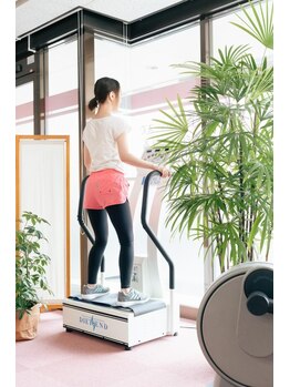 リーフィットネス 富士店(Le-Fitness)/【フリーマシン】振動で効果促進