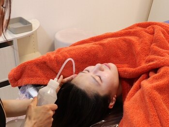 イタ 岡崎店(ita)/6.【 頭皮のジェル洗い流す 】