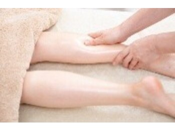 ナチュラルウェーブ 古川店の写真/立ち仕事の足のむくみ＆冷えに！痛気持ちいい絶妙な手技の足つぼ＆オイルフットケア【イオン古川】
