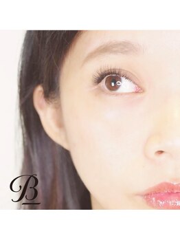 ビー(B)/【wフラットラッシュ】