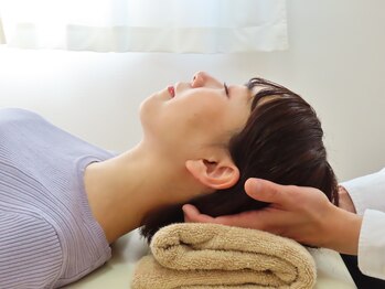 たかさか整体院/現代人は頭がカチコチです