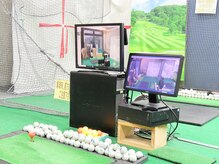 マーランドゴルフ 西新宿(MAR-LAND GOLF)の雰囲気（シュミレーションシステムを完備した、広々とした打席が4席！）