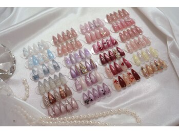 ルミーネイル 博多店(Lumee Nail)の写真/【毎月変わる定額デザイン♪】毎月変わるから飽きない☆ワンホン・韓国トレンドデザインなど豊富にご用意◎