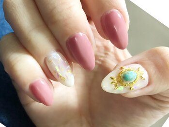 ネイルサロン ジュネイル(NAIL SALON JUNAIL)/オーロラホロ×ビッグビジュー