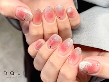 ダリ ネイルアンドアイラッシュサロン(Dali)/マグネット×チークネイル