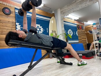 加圧スタジオ ヒワラニ エルア(HIWALANI elua)/男性も頑張っています！