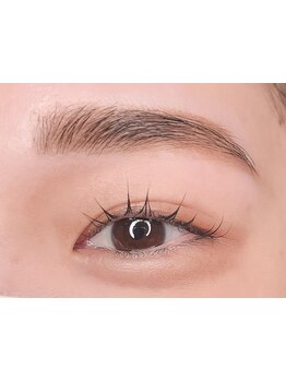 ナチュラル上品な目元にしたい