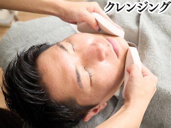 ホワイトワックス 神戸三宮店(WHITE WAX)/クレンジングで汚れを落とします