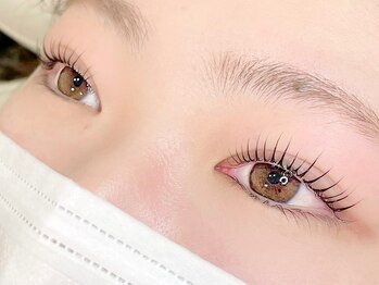 ティアラッシュ(TiaLash)/パリジェンヌラッシュリフト