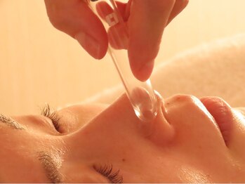 メナードフェイシャルサロン 宮の沢の写真/《お肌の状態を確認し最適な施術をご案内》お客様一人ひとりに寄り添った施術で気になる毛穴にアプローチ◎