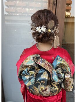 ドゥヴニールベル モイ(devenirbelle MOI)/2023成人式ヘア