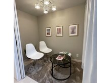 ザ アイブロウ 天神店(THE EYEBROW)/待合室