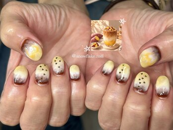 スノーフレーク(Snowflake)の写真/「長さがなくても可愛いネイルがしたい」短い爪でも映える韓国風ガーリー×大人かわいいショートネイル♪