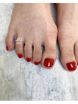 ウロネイルズ(ulo nails)/赤のフットネイル