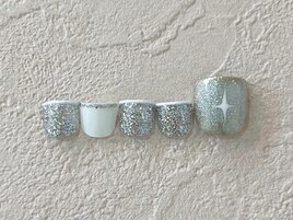 シルバーホワイトネイル