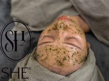 シード(SHE°)/剥離なしハーブピーリング