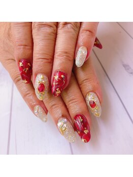 アイル ビューティーサロン(Airu Beauty Salon)/キラキラホイルネイル