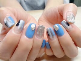 くすみブルー ニュアンス ミラー