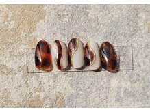 モモンガネイルズ(MOMONGA NAILS)/べっ甲ネイル