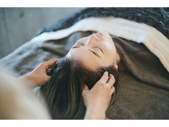 エルマノハナレ/じっくり頭部をゆるめまどろみへ