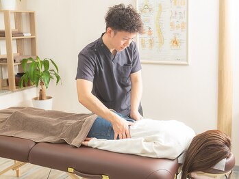 横浜DRT矯正院の写真/＜自律神経の乱れの改善／睡眠の質の向上に＞背骨を優しくゆらし骨格の歪みを整え、身体の不調を解消◎
