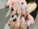 チェック柄×黒フレンチネイル