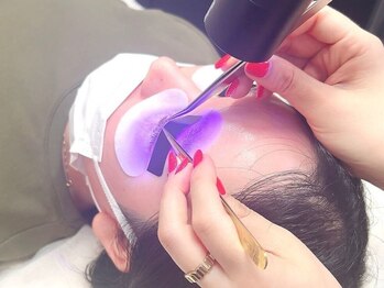 ミントラッシュ ラフィーネ 那覇新都心店の写真/【LEDエクステ導入店】圧倒的持続力の次世代マツエク♪似合わせデザイン×高い技術力で持ちの良さを更にUP