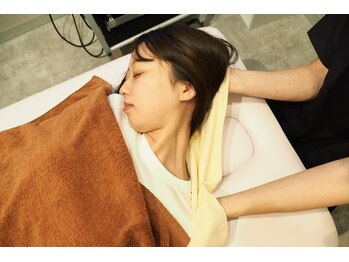 岡崎整体すがの写真/季節の変わり目肩こり首こりが辛い30・40代女性へ。すが式整体×ヘッドスパで常に重だるい肩こり解消！