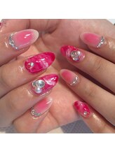 ネイルサロン レーヴ(NAIL SALON REVE)/ゴージャスチークネイル