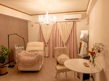 BICHE LUNA eyelash salon【10/1 NEW OPEN(予定)】の雰囲気(リクライニングチェアで、心地よいひと時をお過ごしください♪)