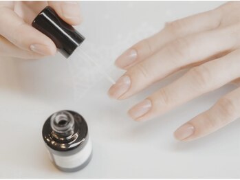ネイルサロン ラピエトラ(la pietra)の写真/爪のお悩みはプロにお任せ。自爪育成で健康的な美しい指先へ。