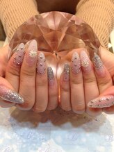 エスフィーネイルサロン ブリーユ(Esfy nailsalon Brille)/星のスタッズいっぱいネイル