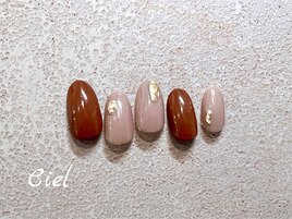 ブラウン×ゴールドミラーネイル