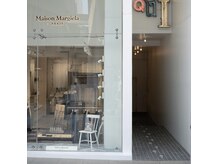 ステラヨンゴ(STELLA45)の雰囲気（建物横アプローチ奥のエレベーターから4階へお上がり下さい）
