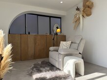 LOEWS NAIL 国分寺店 【ロウズ】の雰囲気（全席リクライニングチェア。［お子様連れOK/キッズスペースも◎]）