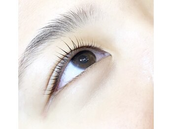 ウカ(Uka)/パリジェンヌラッシュリフト