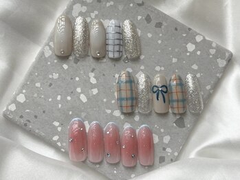 ミニュイネイルバイゼン(minuit nail by Zen)の写真/流行に敏感なスタッフが定期的にサンプルを更新★貴方のお気に入りデザインが見つかる♪フィルイン対応◎