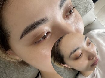 オル(olu)の写真/【ハリウッドブロウリフト導入店★】眉毛のお悩みはプロにおまかせを！毛流れを調整し、理想の眉毛を実現！