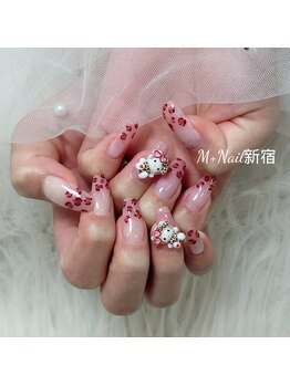 エムプラスネイル 新宿(M+Nail)/ピンクヒョウ柄