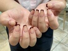 シー(She)/フレンチ/秋ネイル/ボルドー