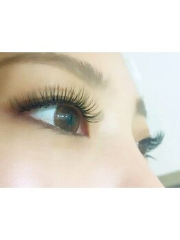 ボリュームのある目元にしたい