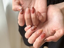 ワンアンドオンリー(One&Only)/ブラウンニュアンスネイル