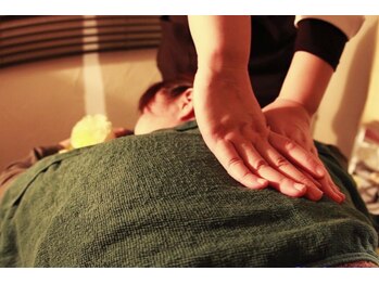 リラクゼーションスペース エン(relaxation space en)の写真/仕事や家事で頑張った肩や首をしっかりケア！早めのメンテナンスで心地よく◎