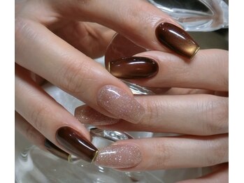 ネイルサロンアンドスクール バニラ(nailsalon&school VANILLA)の写真/【雑誌掲載の常連サロン】綺麗な艶と形が長持ち/大人上品デザインパラジェル/マグネット/フィルイン