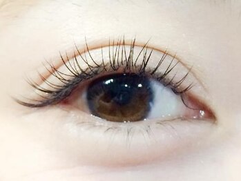まつげエクステ専門サロン ブルームラッシュ(bloom lash)の写真/コンセプトは「自まつげを大切に」♪bloom lashでは美しい状態を長くキープ！無料パッチテスト有◎