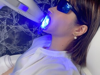 ムーンホワイトニング(Moonホワイトニング)の写真/【初めての方も◎】セルフホワイトニングで清潔感のある印象に♪今までとは違う輝きを！
