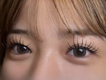 フィリス 代官山店(phylis)の写真/フラットラッシュで自然なボリュームUPを実現☆丁寧なケア&施術でサロン直後の仕上がりを長く楽しめる♪
