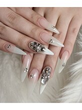 ネイルゼロワン 神戸(NAIL01)/フレンチ敷き詰めネイル
